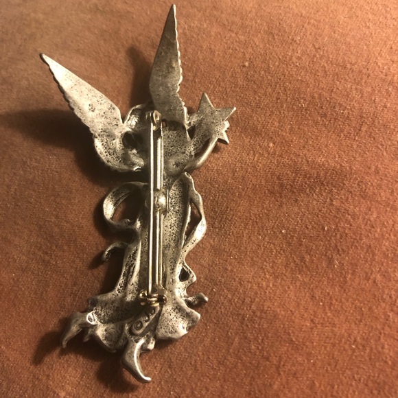 ๐Vintage JJ Angel Pin - 791 $30 or $25 w/offer - Picture 2 of 3